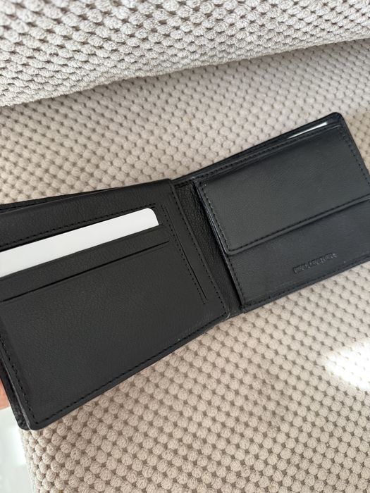 Черен мъжки кожен портфейл нов