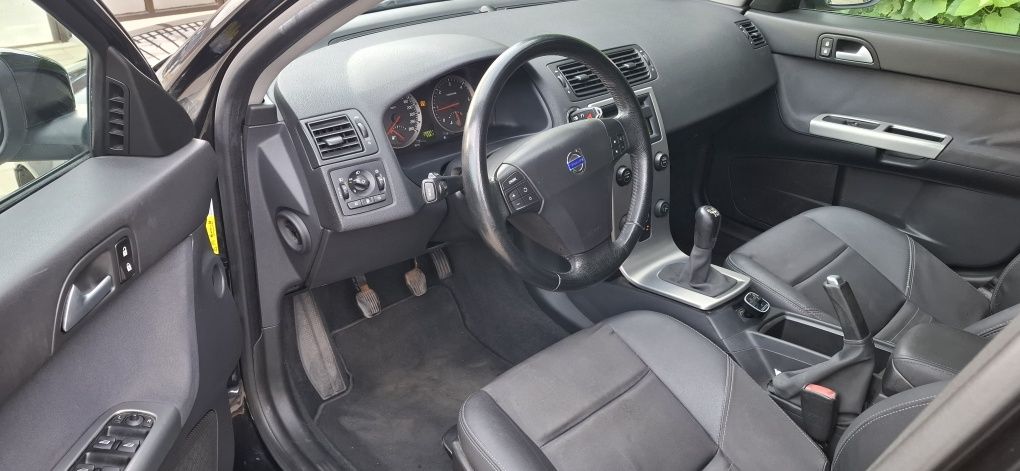 Volvo V50 2.0D Manual