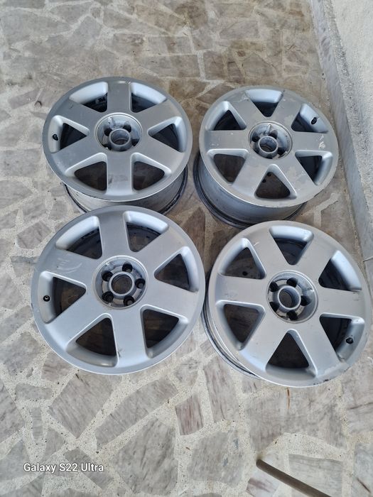 AUDI A3 Golf 4 /5X100/ 17 цола Замъка Ямбол