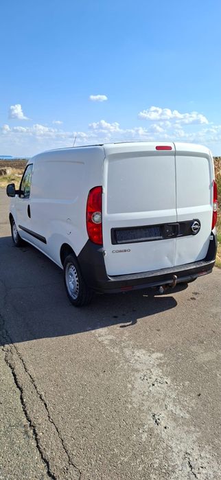 Opel Combo 1,6 diesel, 105 CP, 2018, AC, 6 trepte