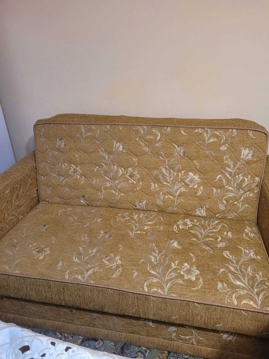 Vand canapea extensibila 2 locuri