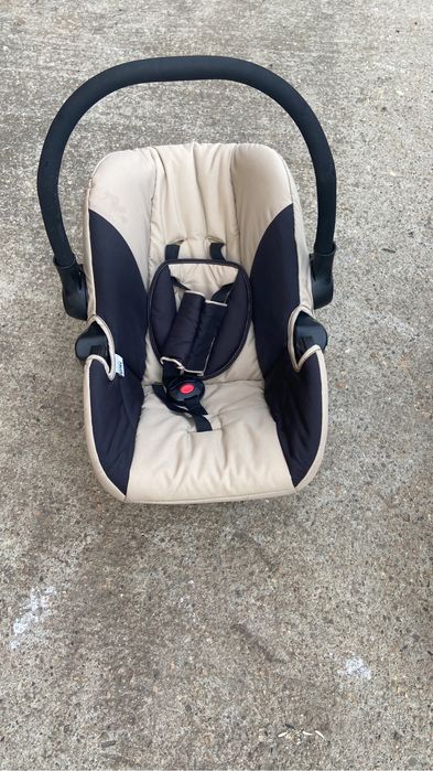 Vând cărucioare de copii