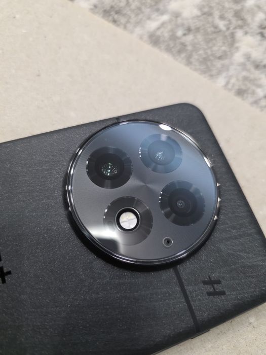 OnePlus 13 512 GB памет 16GB RAM Black Eclipse