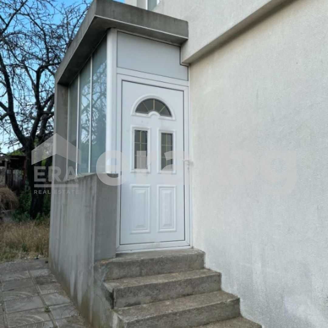 Продавам Триетажна къща с морска панорама