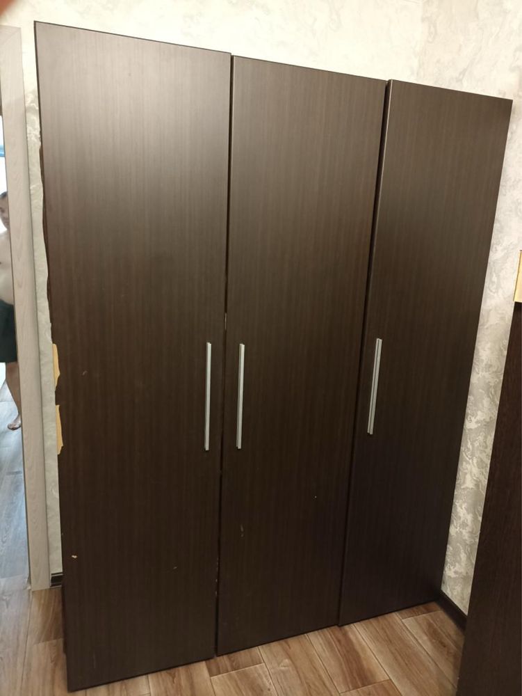 срочно продам шкаф,размеры в описании