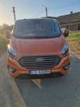Inchiriez Ford Turneo Custom