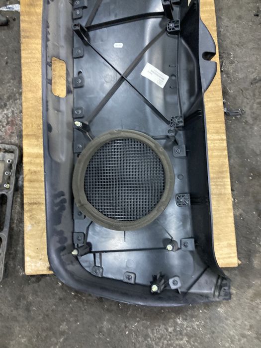 Range rover sport 2012година Вътрешна кора багажник