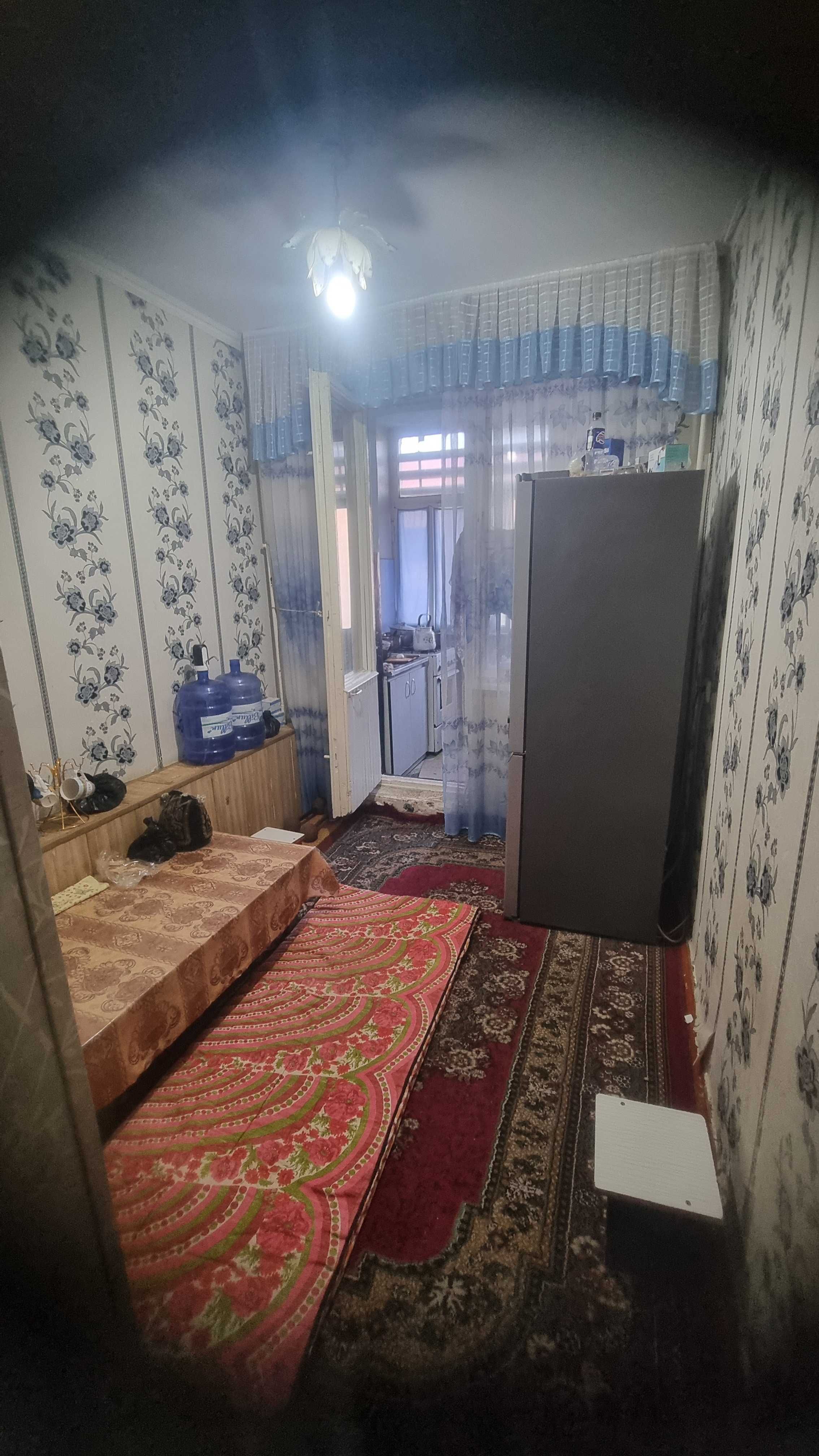 Уй сотилади   навои куча 46 дом 2 хона 3 хона килинган