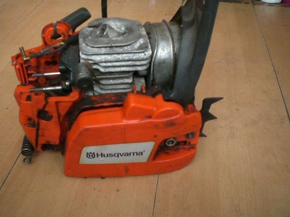 HUSQVARNA резачка за дърва за части