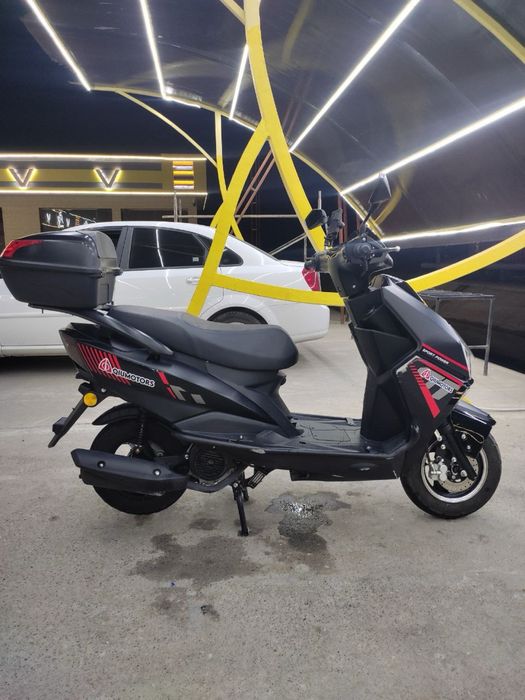 Moto skuter 125 kub