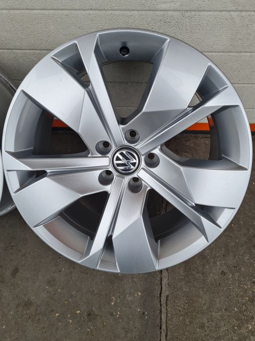 Оригинални джанти за ФОЛКСВАГЕН VW AUDI SEAT SKODA R18 5x112 ET25 8J