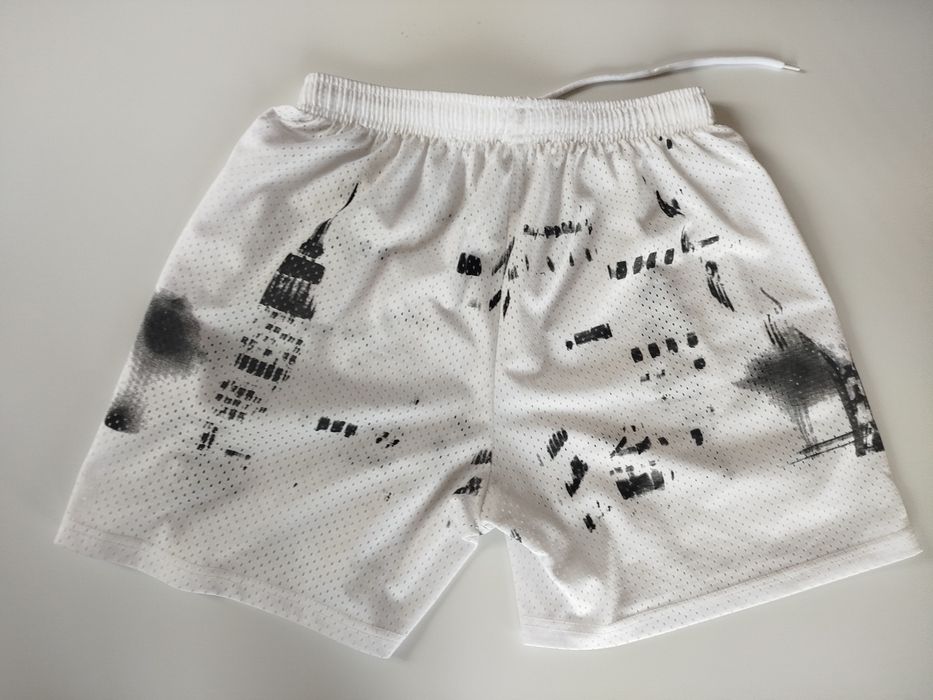 Pantaloni scurți albi