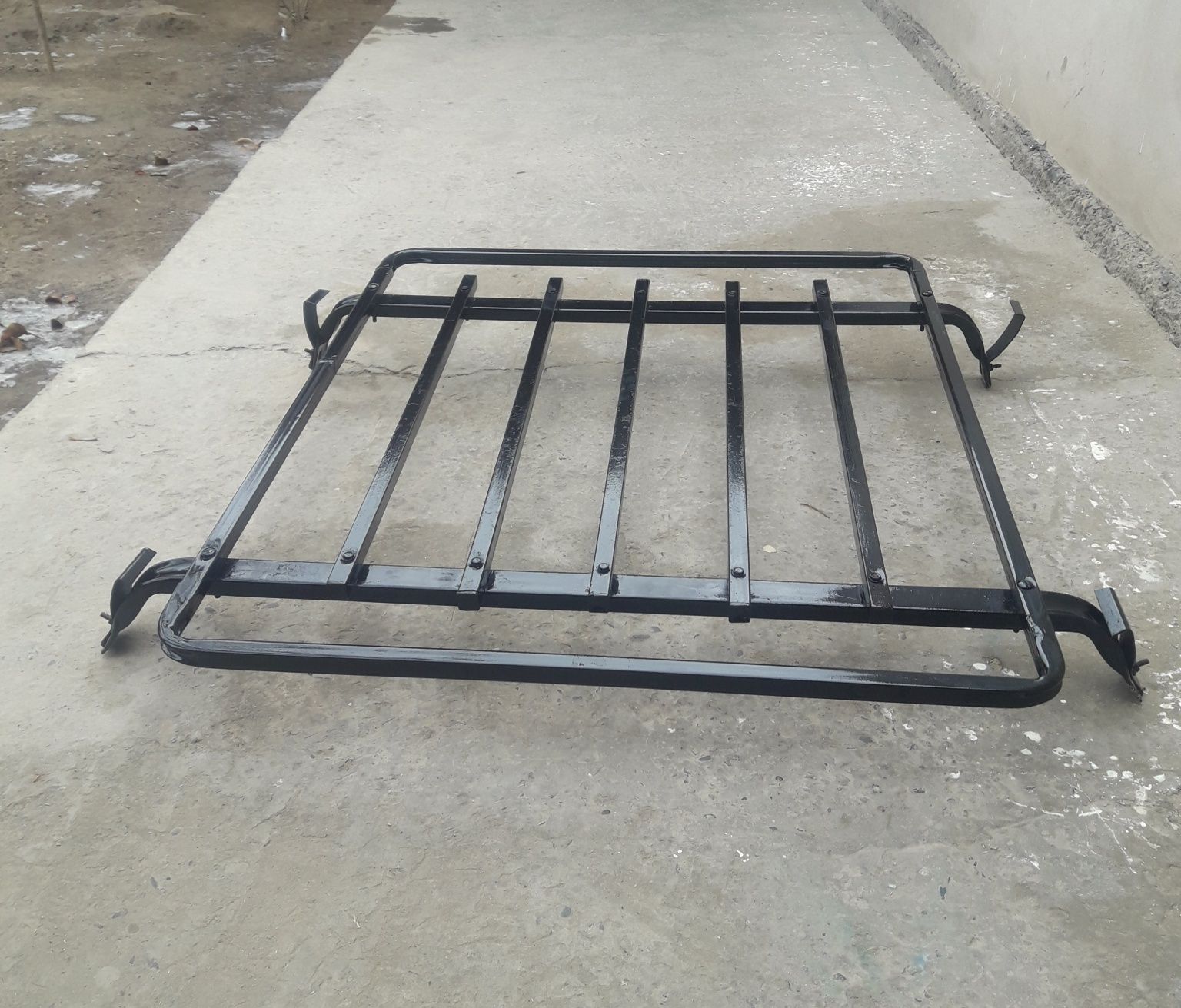 Spark chertak (bagajnik) sotiladi. Holati yaxshi 250.000 so'm