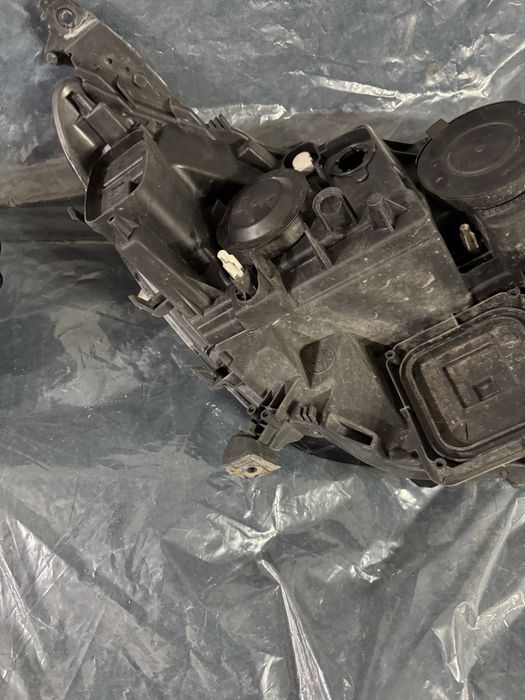 Far/faruri stanga+dreapta megane 4 >2016