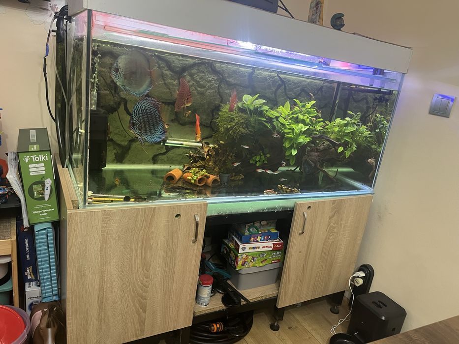 Аквариум 420 литра с метална стойка