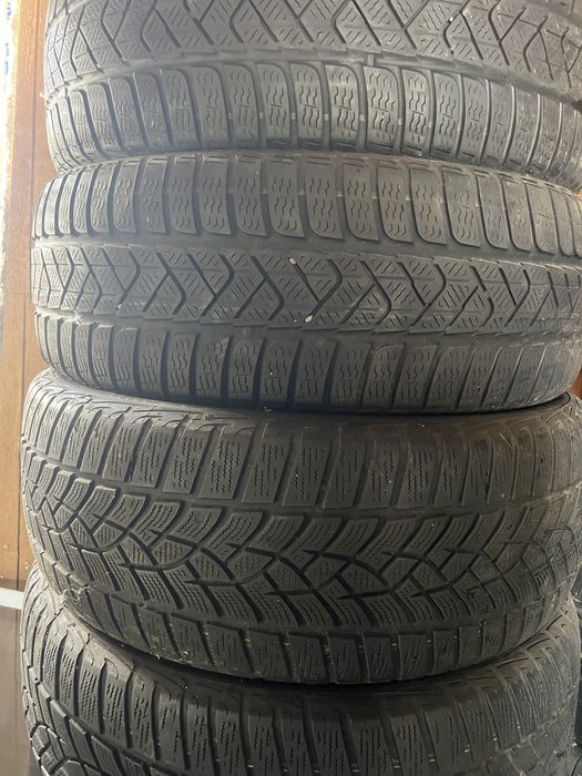 Anvelope iarna 215 55 17