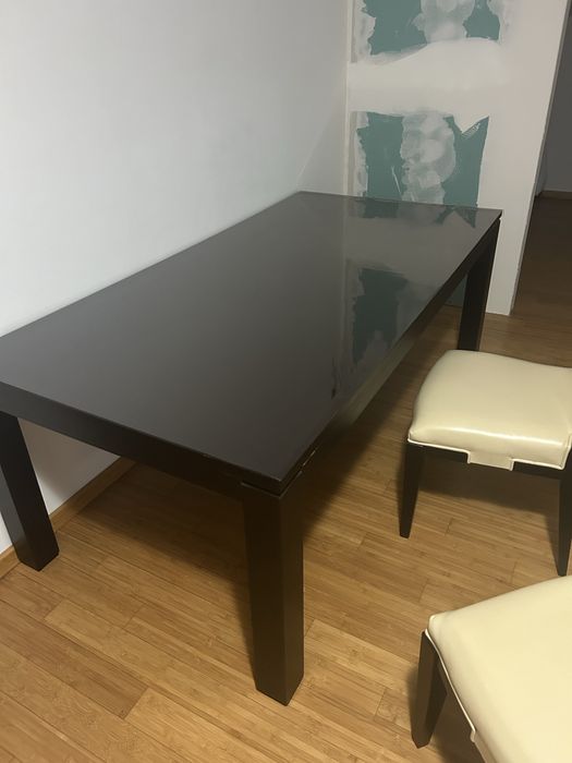 Masa si scaune din lemn masiv