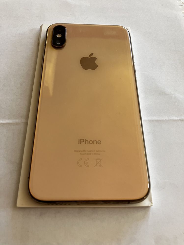 Продавам IPHONE XS Gold