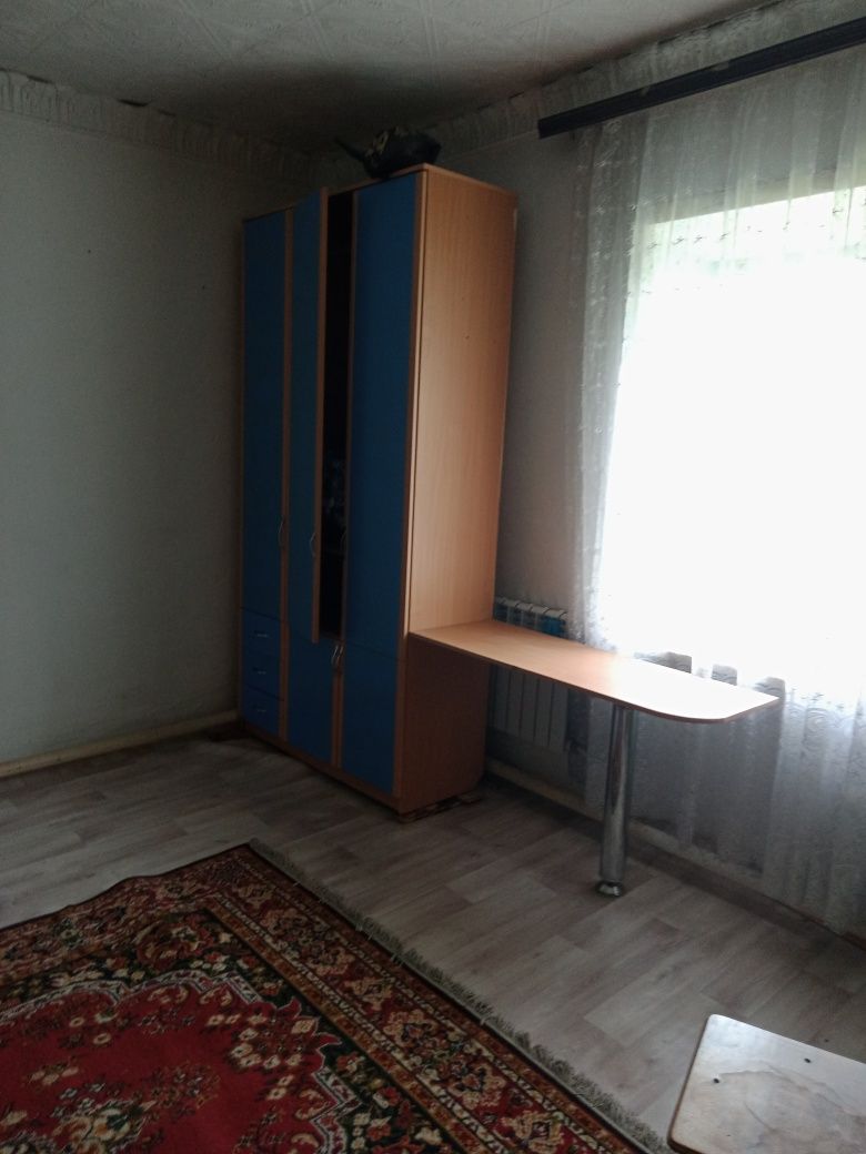 Сдам однокомнатную квартиру благоустроенную квартиру в частном доме.