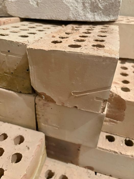 Продается кирпич