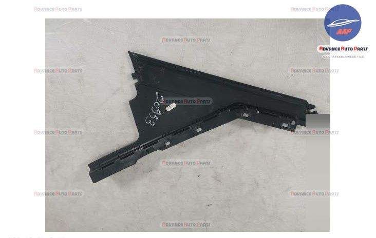 Орнамент Стълб Ц Външен За Врата Дясна Задна Оригинален Ланд Ровер / L