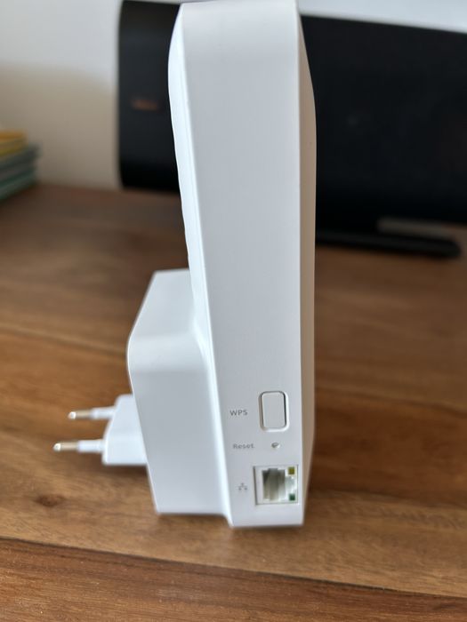 Netgear EAX15-100NAS AX1800 WiFi 6 Mesh Extender