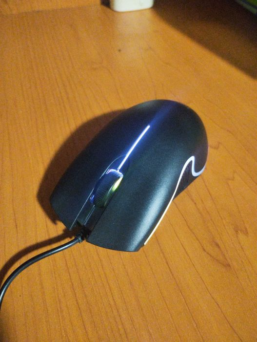 Проводная мышь hoco. с RGB-подсветкой