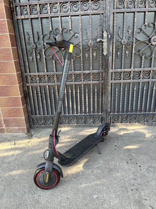 Trotineta electrica Xiaomi Mi Pro 2