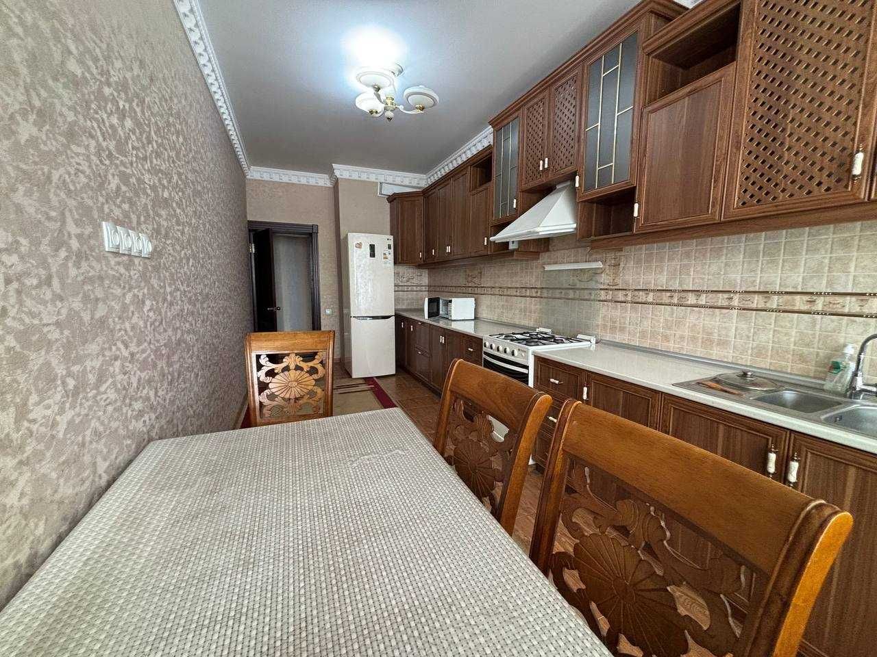 Отличная 4 комн квартира по ул.Айбека