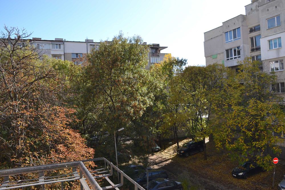 Nikon D3100 + обектив 18-55''