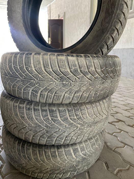 Продам зимнюю резину на приору