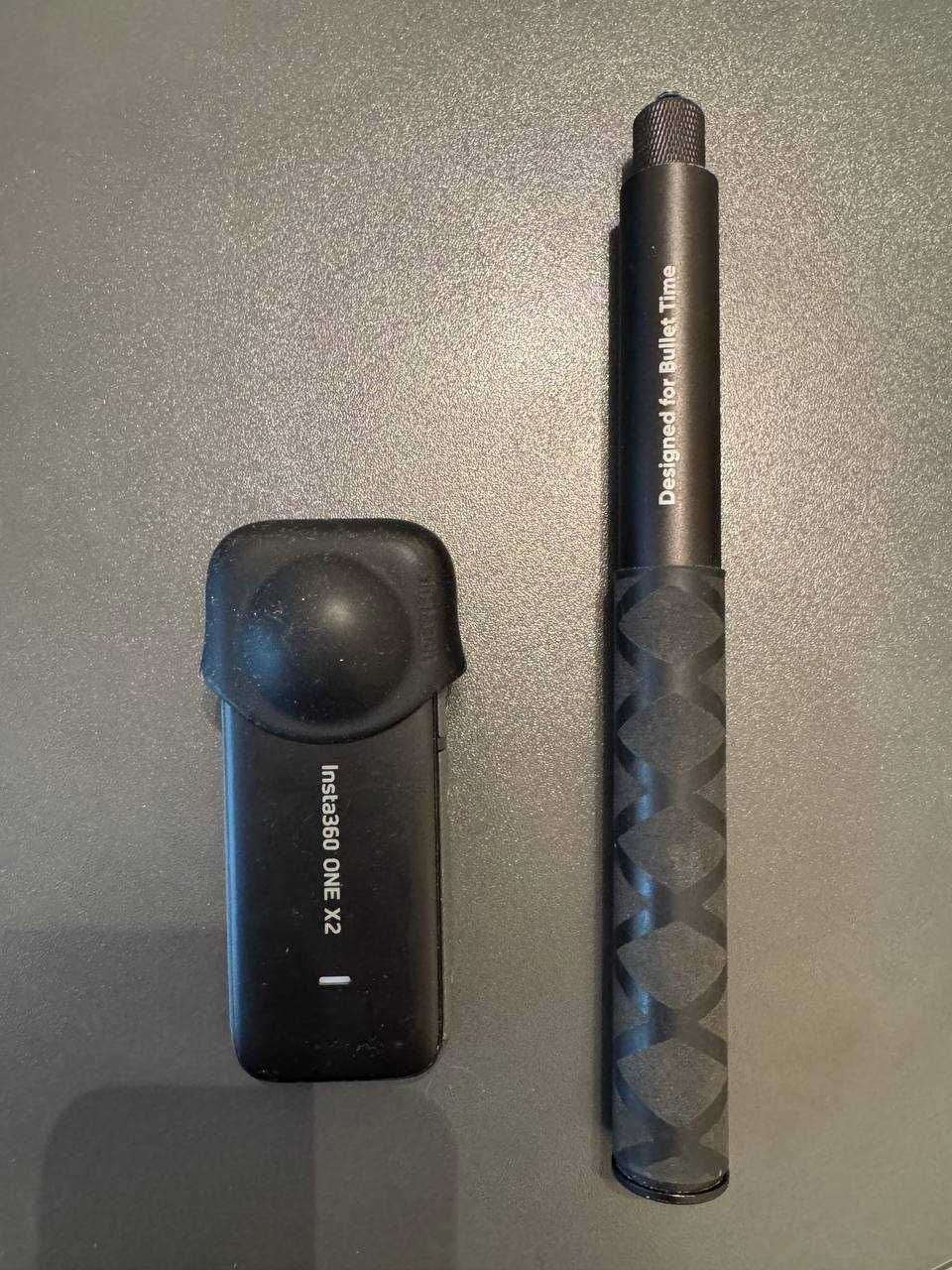 Экшен-камера Insta360 ONE X2 с селфи-палкой и крепежом