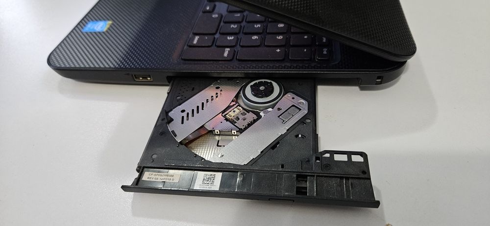 Vand schimb Laptop Dell inspiron procesor  i7