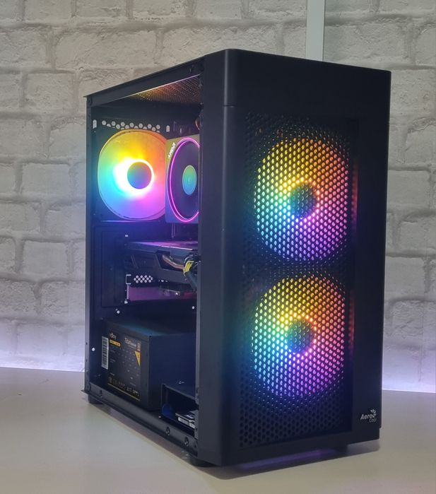 Unitate PC Gaming: Ryzen 5 1600X/16GB RAM/GTX 1050 2GB/SSD 240GB/500GB