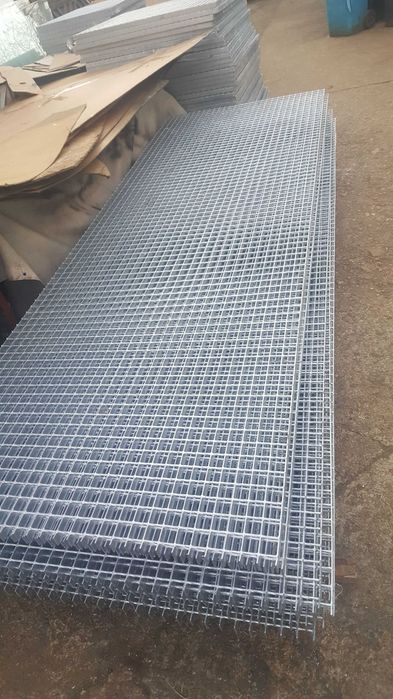 Gratare metalice  zincate in orice forma !
