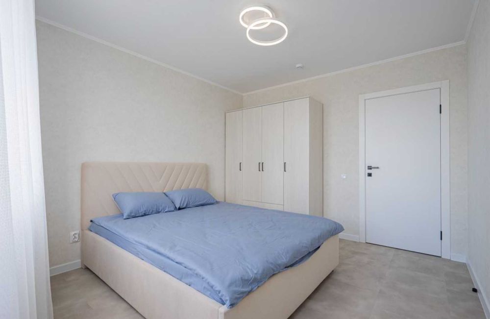 Сдаётся 2-комнатная квартира на левом берегу.