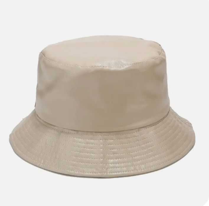 Шляпа из экокожи