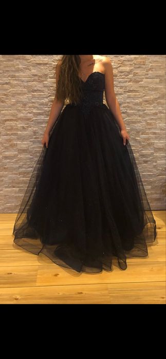 Тъмно синя бална рокля