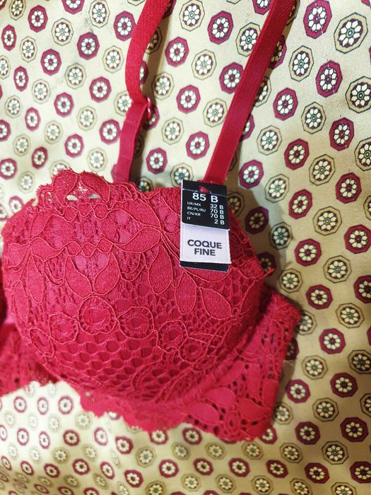 Sutien rosudantela Etam