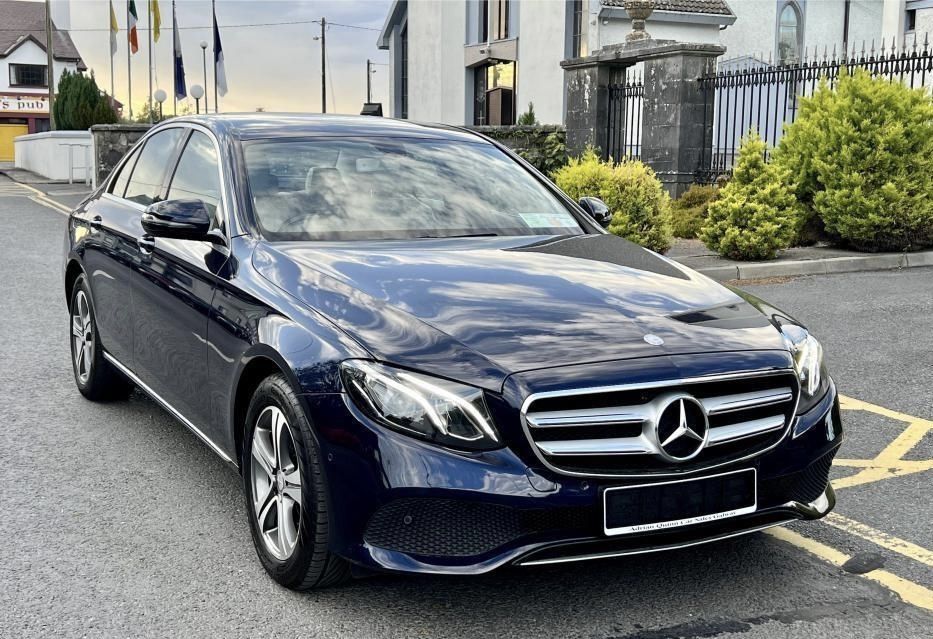 Mercedes Benz E-220 9G-Tronic