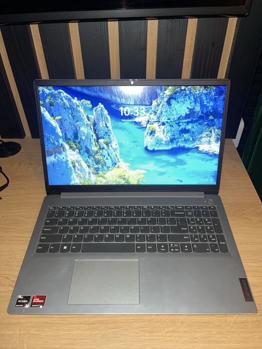 Laptop Lenovo IdeaPad 3 - Ryzen 5,8GB RAM, SSD 512GB, Radeon Graphics