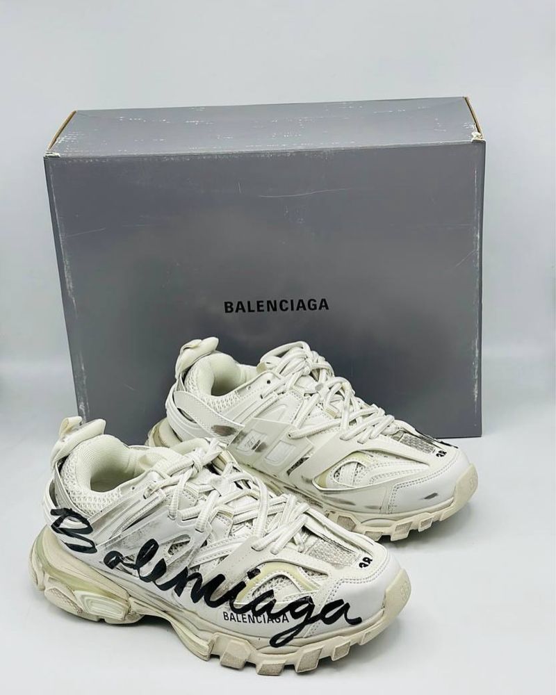 Balenciag track