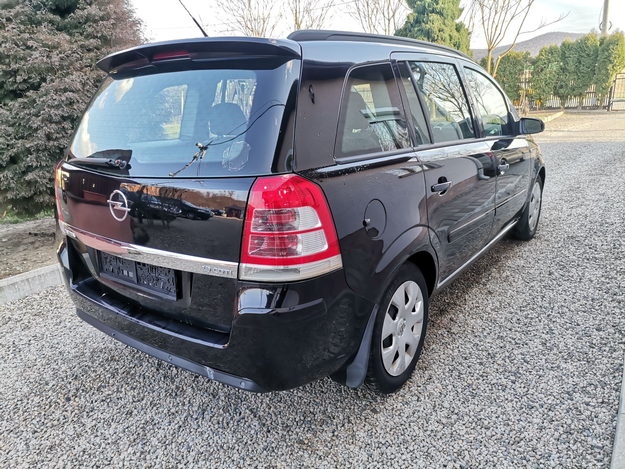 Opel Zafira B 1.9 cdti euro 4 an 2006 7 locuri Sport  Climatronic