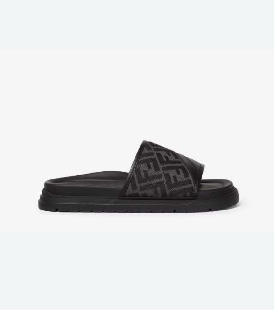 Мъжки чехли Fendi