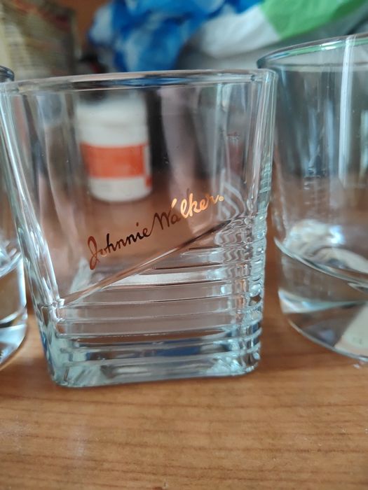 3 броя чаши Johnnie Walker