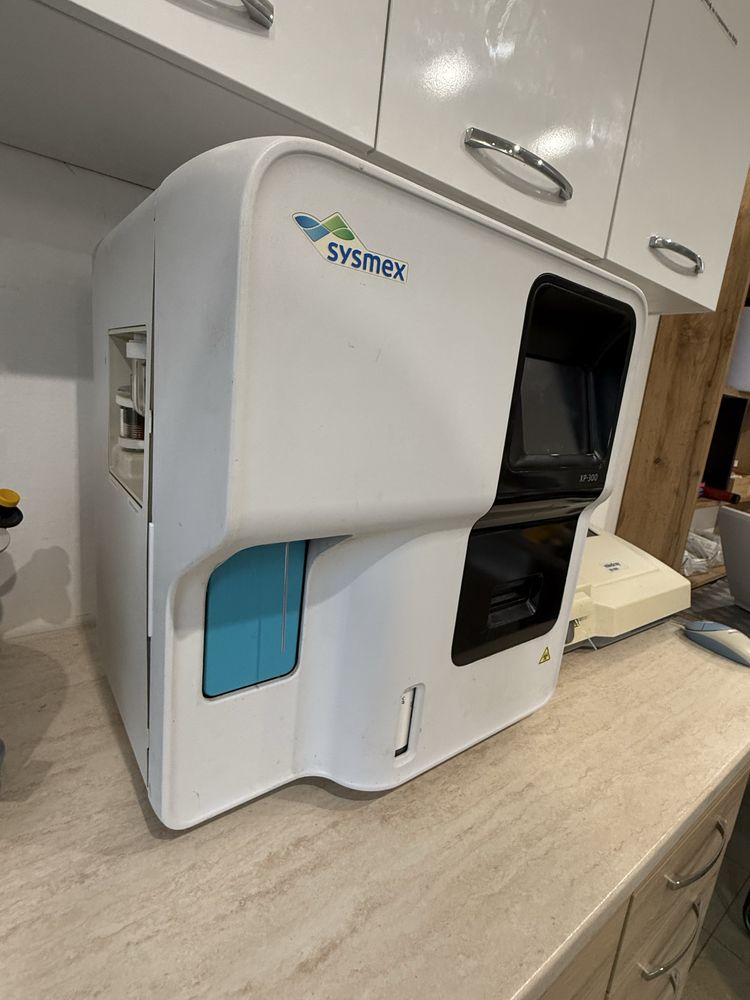хематологичен анализатор  Модел SYSMEX XP-300,