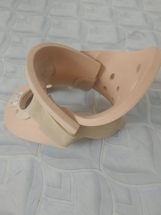 Шейный воротник ортопедический