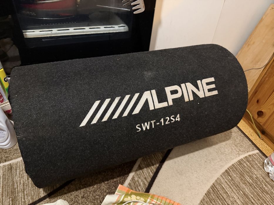Vand subwoofer auto Alpine SWT-12S4