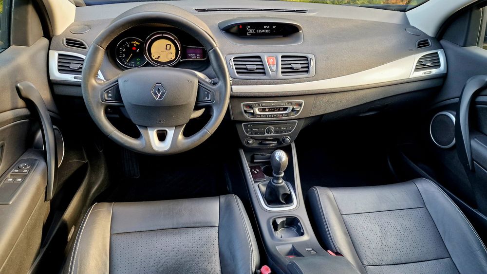 Renault Megane 1.5 dCi  110 CP,  Bi-Xenon / Piele / Memorii / Senzori