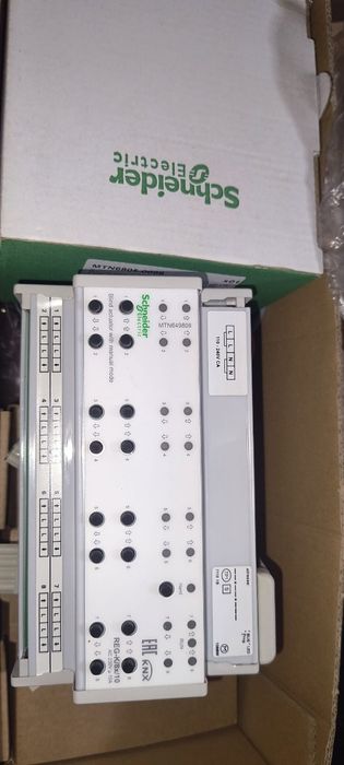 Actuator knx schneider